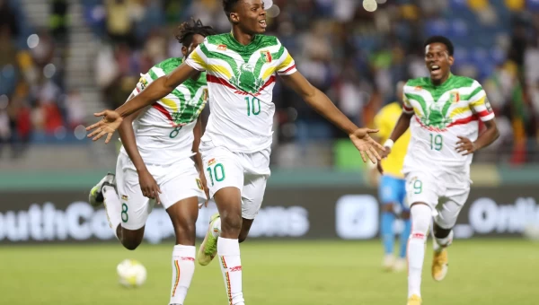 Με Μάλι και Πιτέρμπορο!