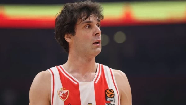 Με Μονακό και Ερυθρό Αστέρα