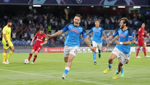 Ανώτερη η Νάπολι