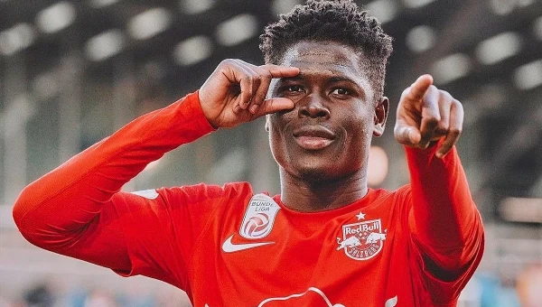 Τριάδα… φωτιά!