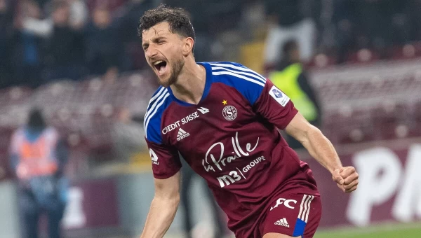 Σερβέτ και γκολ στην Πορτογαλία