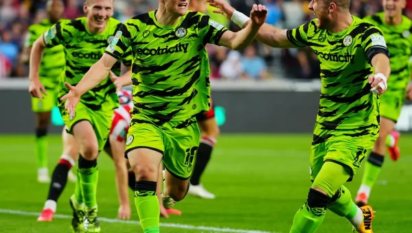 Λιγκ2: ”Σφαγή” παραμονής το Φόρεστ Γκριν-Σάτον