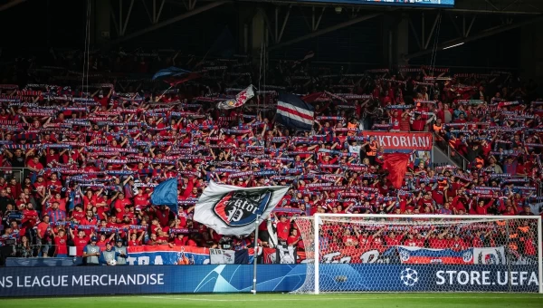 “Σφυριά” στο 2.00, βάση η Πλζεν