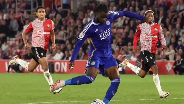 Championship: Λέστερ - Σαουθάμπτον, με φόντο την άνοδο