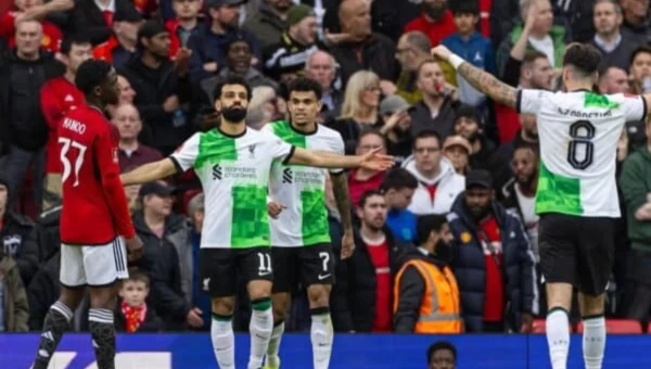 Μάντσεστερ Γ. – Λίβερπουλ: Παίρνουν αποτέλεσμα οι φιλοξενούμενοι