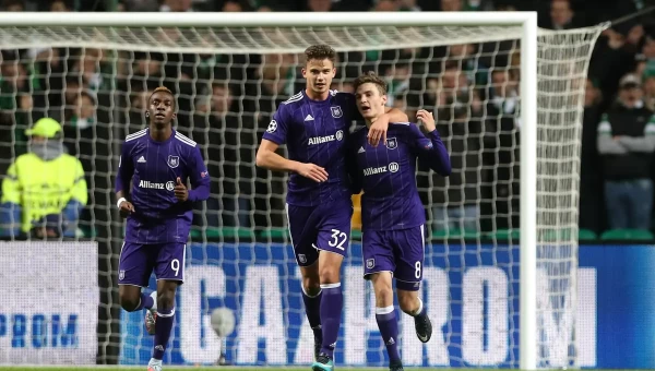 Με Άντερλεχτ και Σανταντέρ