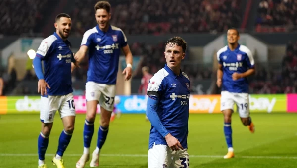 Τσάμπιονσιπ: Ανεβαίνει η Ίπσουιτς