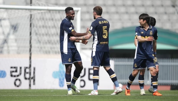 Β’ Νοτίου Κορέας: Πληρώνουν οι γηπεδούχοι