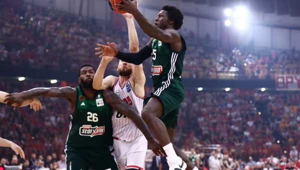 Βasket League. Για ολική ανατροπή ο Παναθηναϊκός, 88-85 τον Ολυμπιακό στο ΣΕΦ και όλα κρίνονται στο ΟΑΚΑ! [vid]