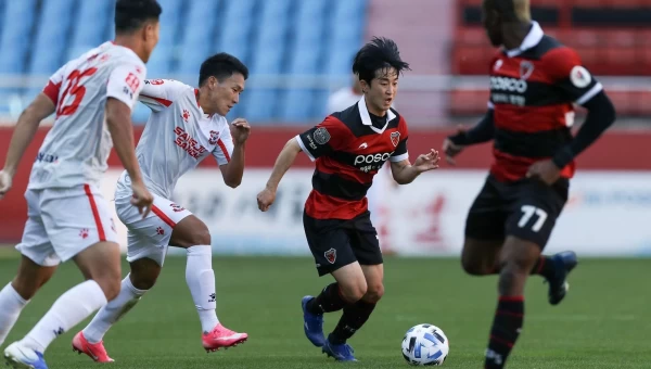 Α' Νότιας Κορέας: Με την Ποχάνγκ στο ντέρμπι κορυφής