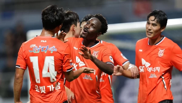 Βουτιά με Νότια Κορέα και ντουζάκι με Σκανδιναβία