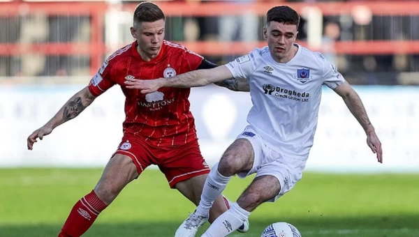 Ατζούν εσύ την... έκανες, αλλά εμείς είμαστε Σέλμπουρν!