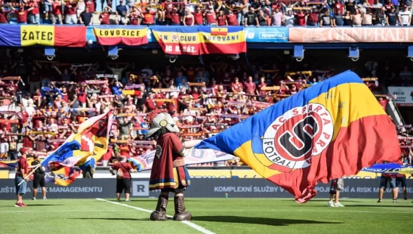 “Τρίζουν” οι έδρες!