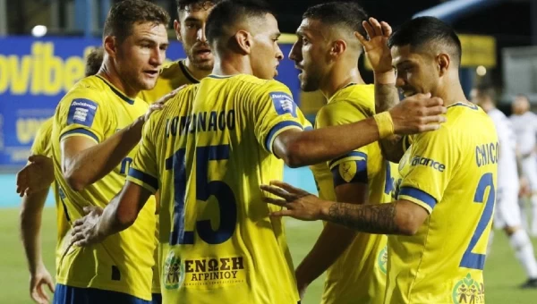 Superleague: Όρθιος με 10 παίκτες ο Αστέρας (vid)