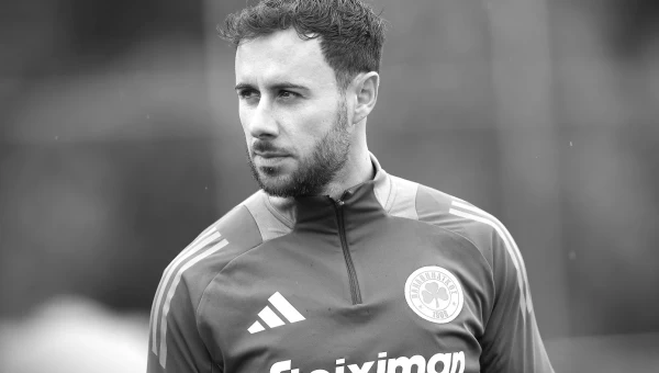 Αναχώρησε για την Αγγλία η σορός του Τζορτζ Μπάλντοκ - Στις 30 Οκτωβρίου η κηδεία 