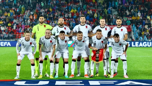 Σπουδαίο τρίποντο για την Αλβανία με καταπληκτικό Στρακόσα