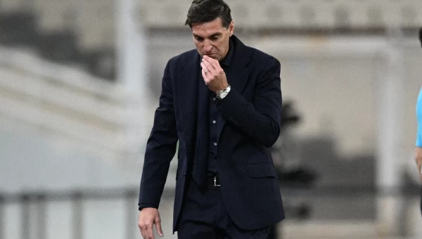 Βλέπει την πόρτα της εξόδου ο Αλόνσο