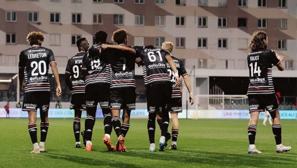 Β' Γαλλίας: Με Παρί και λίγα γκολ