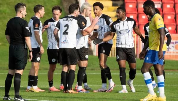 National League: Τάμγουορθ - Γκέιτσχεντ, τον πρώτο λόγο οι φιλοξενούμενοι