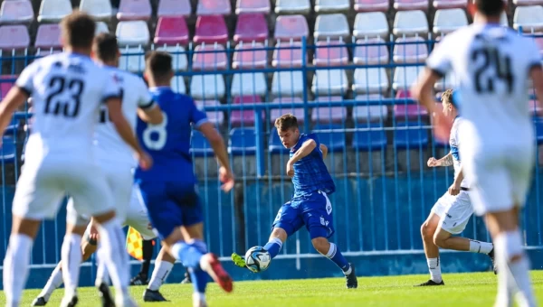 Α' Πολωνίας: Η άμυνα της Ρακόβ, η έδρα της Λεχ Πόζναν και τα γκολ