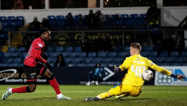 Α' Σκωτίας: Tρεις άσοι και κόντρα με τη Σεντ Μίρεν στο 3,10