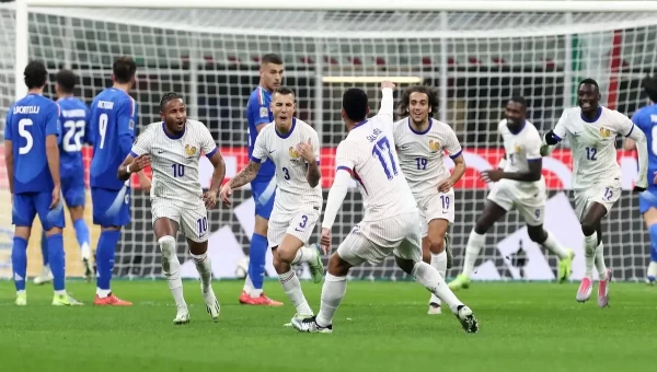 Πήρε το ντέρμπι και την πρωτιά η Γαλλία