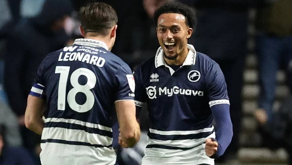 Δυάδα έξω από το... κουτί!