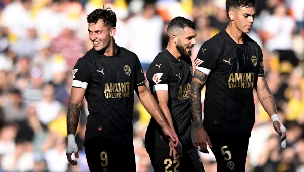 Α' Ισπανίας: Εσπανιόλ-Βαλένθια, έδρα και under