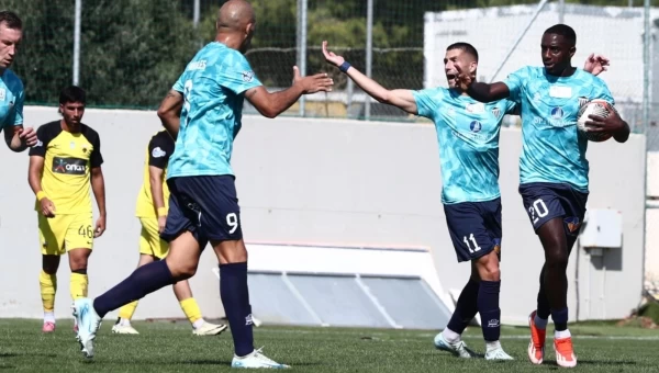 Super League 2: Καλαμάτα - ΑΕΚ Β', για το σερί και την κορυφή η "Μαύρη Θύελλα"!