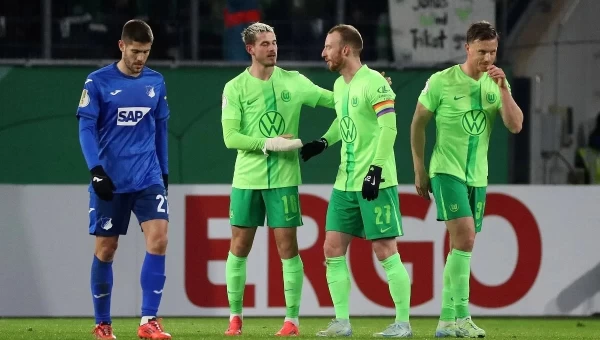 Α' Γερμανίας: Υπόθεση φιλοξενούμενων