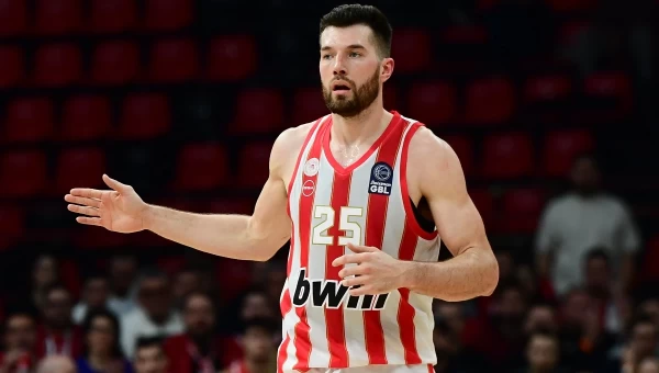 Ολυμπιακός - ΑΕΚ 89-70: Έκαναν τη δουλειά με Πίτερς οι "ερυθρόλευκοι"