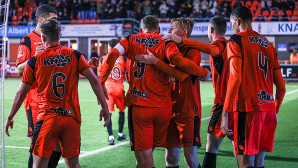 Β' Ολλανδίας: Κρατάει την κορυφή η Φόλενταμ