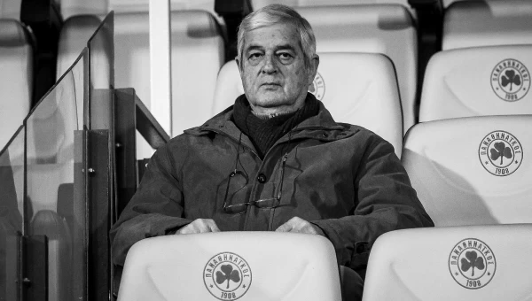 Έφυγε από τη ζωή ο Τάκης Οικονομόπουλος σε ηλικία 81 ετών