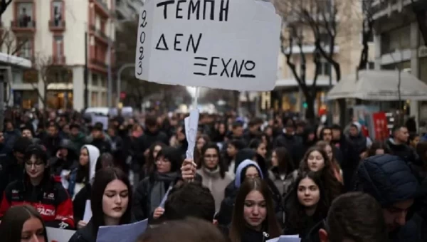 Τέμπη: Δύο χρόνια μετά κανείς δεν ξεχνά τις ψυχές που χάθηκαν