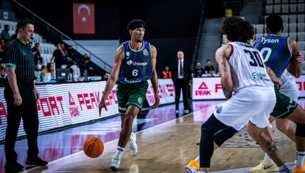 Δυάδα με την πορτοκαλί... θεά!