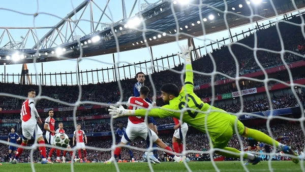 Αρσεναλ - Παρί Σ.Ζ. 0-1: DemPELE και Ντοναρούμα τη σπρώχνουν στον τελικό!