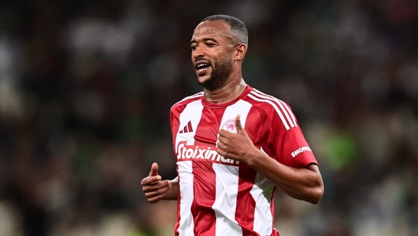 Ο Ολυμπιακός έκλεισε το πρωτάθλημα με διπλό στο ντέρμπι "αιωνίων"