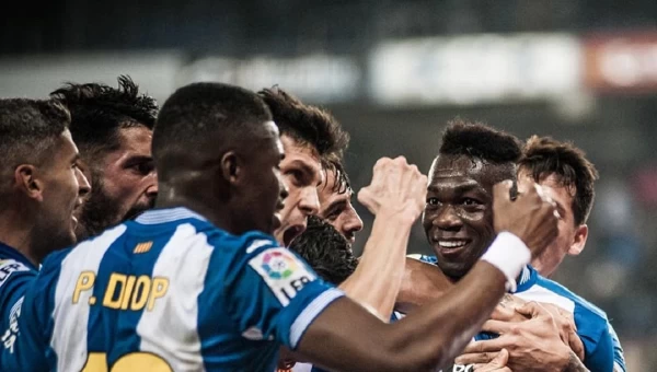 Το κίνητρο για Εσπανιόλ, Θέλτα