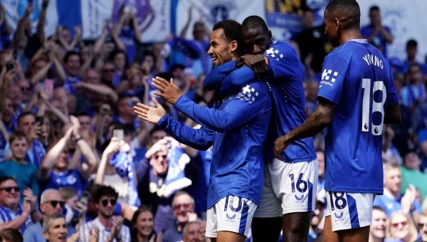 Η Έβερτον αποχαιρέτισε με νίκη το "Γκούντισον Παρκ"