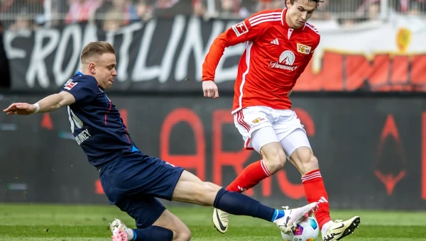 Με την δύναμη της έδρας!