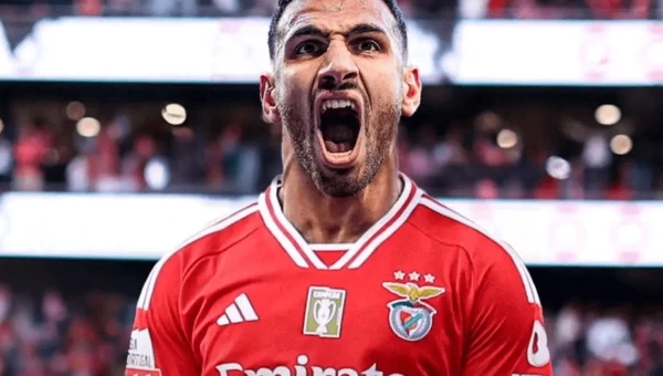 Κερδίζει και περιμένει…