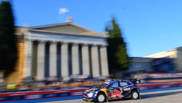 Ράλι Ακρόπολις: Ταλαιπωρία στην Αθήνα, επιτάχυνση στα βουνά