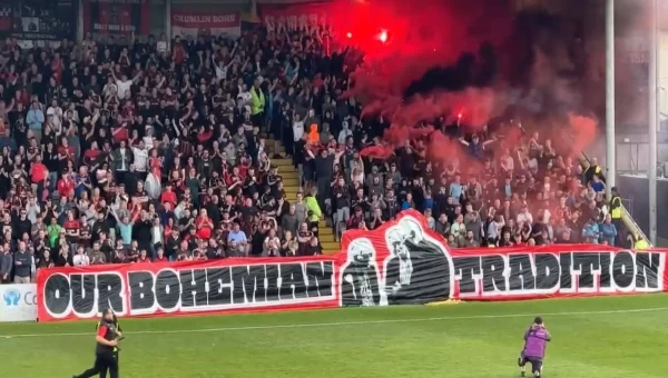 Παρασκευή με Μποέμιανς