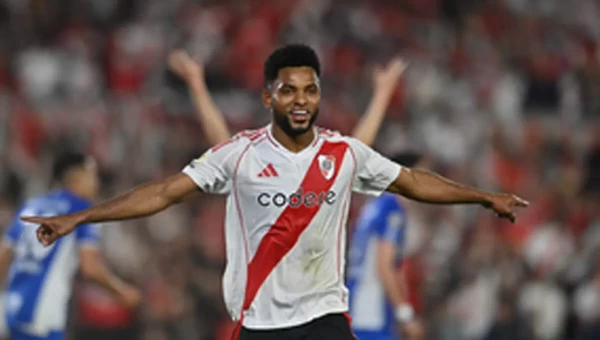 Δυάδα σε αξιόλογες τιμές