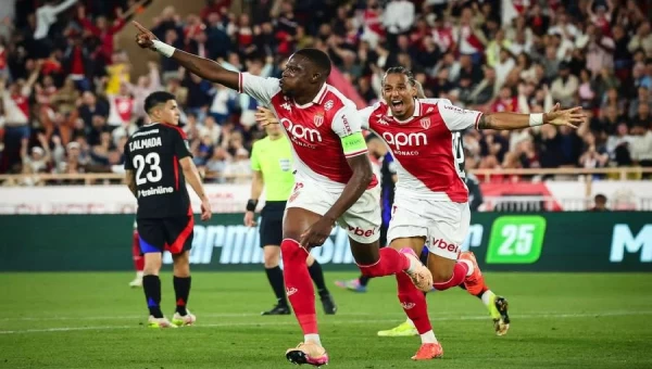 Με δυνατά φαβορί!