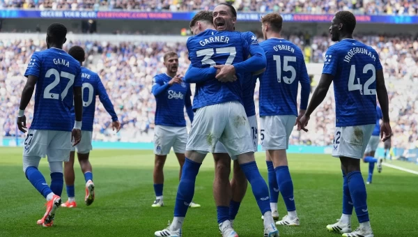 Με οδηγό τον Γκρίλις η Έβερτον, ισόπαλο το «τεταμένο» ματς στο Λονδίνο