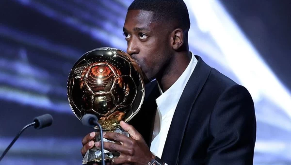 Κορυφαίος παίκτης στον κόσμο ο Ντεμπελέ!