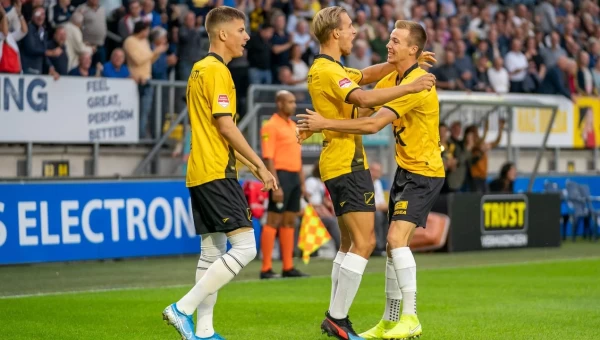 Σκοράρουν και οι φιλοξενούμενοι