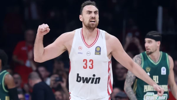 Κόκκινο το πρώτο ντέρμπι της σεζόν!