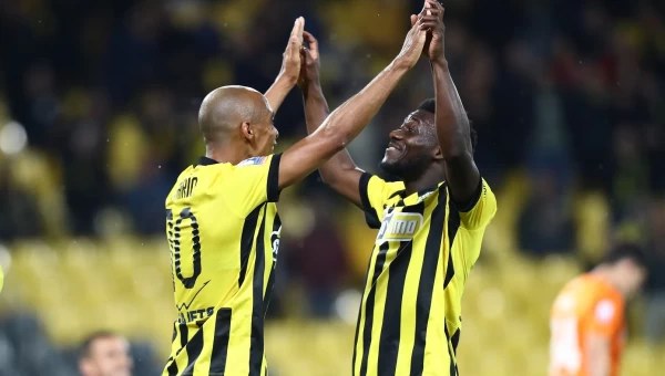 ΑΕΚ-ΟΦΗ 2-0: «Καθάρισε» με διπλή υπογραφή